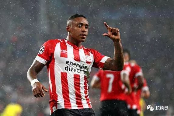  那不勒斯边锋速度制胜，单骑闯关演绎长途奔袭